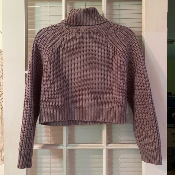 Cropped turtleneck sweater - Picture 3 of 4